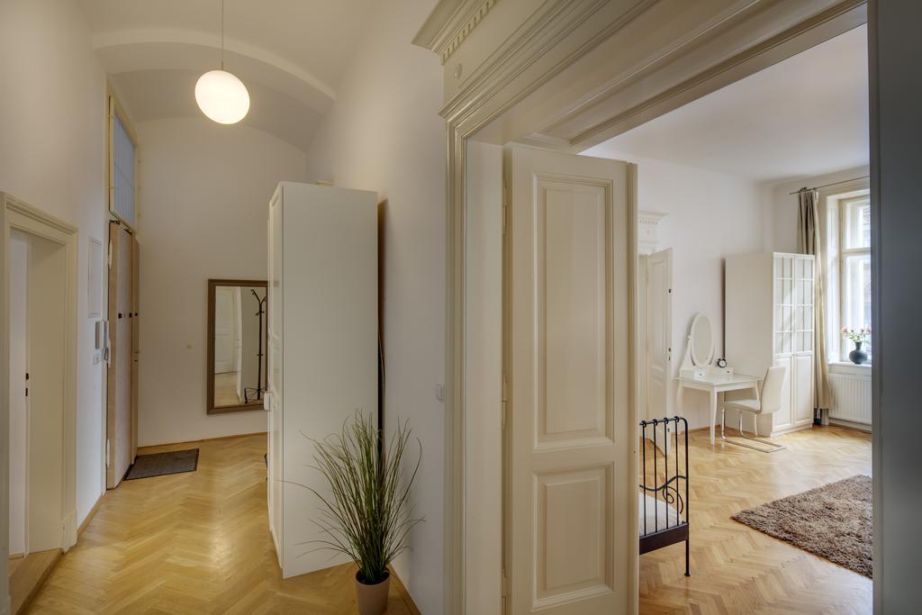 Old Town Square Apartments Prague Bilik gambar
